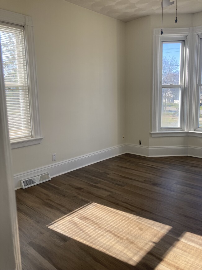 Photo - 70 Hedley Ave Unit 70 Hedley Ave.1st Floor