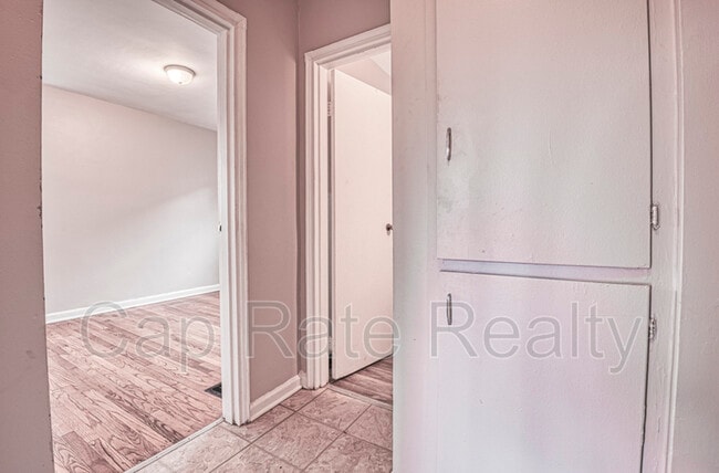 Photo - 81 N Hampton Rd