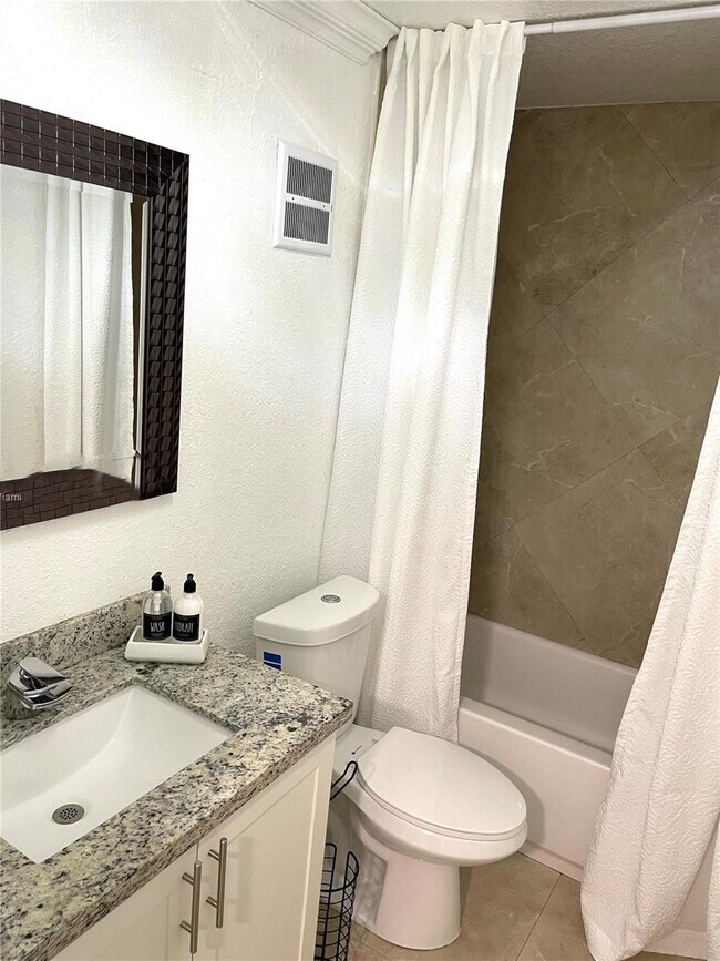 Photo - 1361 W Golfview Dr