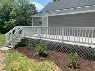 22x10 private deck perfect serves as an outdoor room for entertaining or dining - 312 Bowen St Apartamentos Unidad B