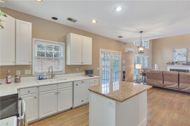 Photo - 110 George B Timmerman Dr