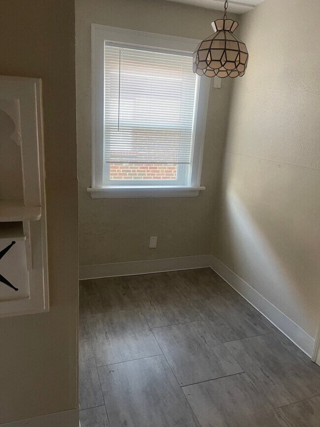 Photo - 3920 Wilmington Ave Unidad 2W