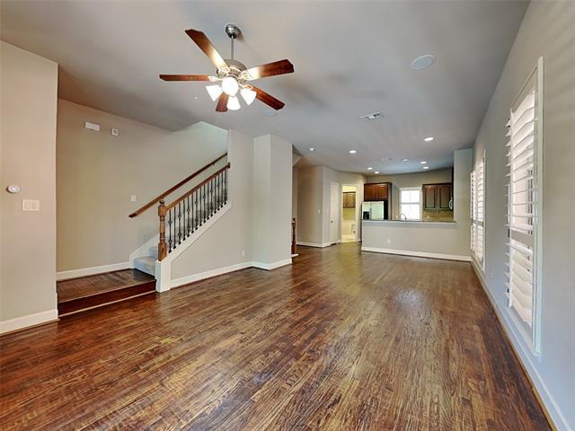 Photo - 2222 Marilla St