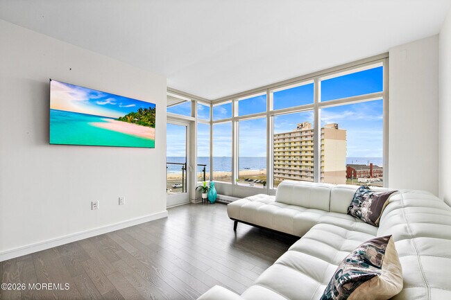 Building Photo - 15 Morris Ave Unit 521