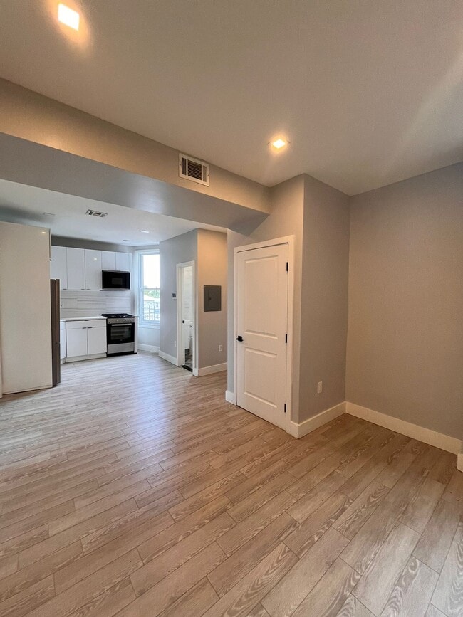 Photo - 88 Wallis Ave Unit 3F