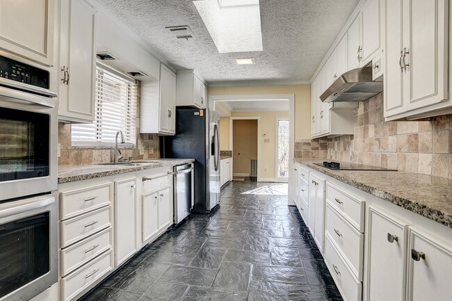 Photo - 5203 Braesvalley Dr