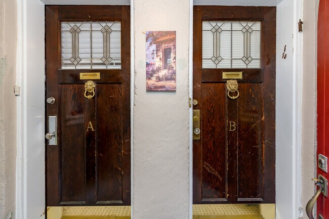 Photo - 7742 Delmar Blvd Unidad First Floor