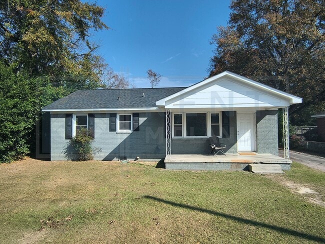 Building Photo - Beautiful Home in Cayce