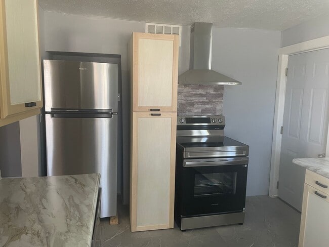 Photo - HayAve531-533 Unit 531