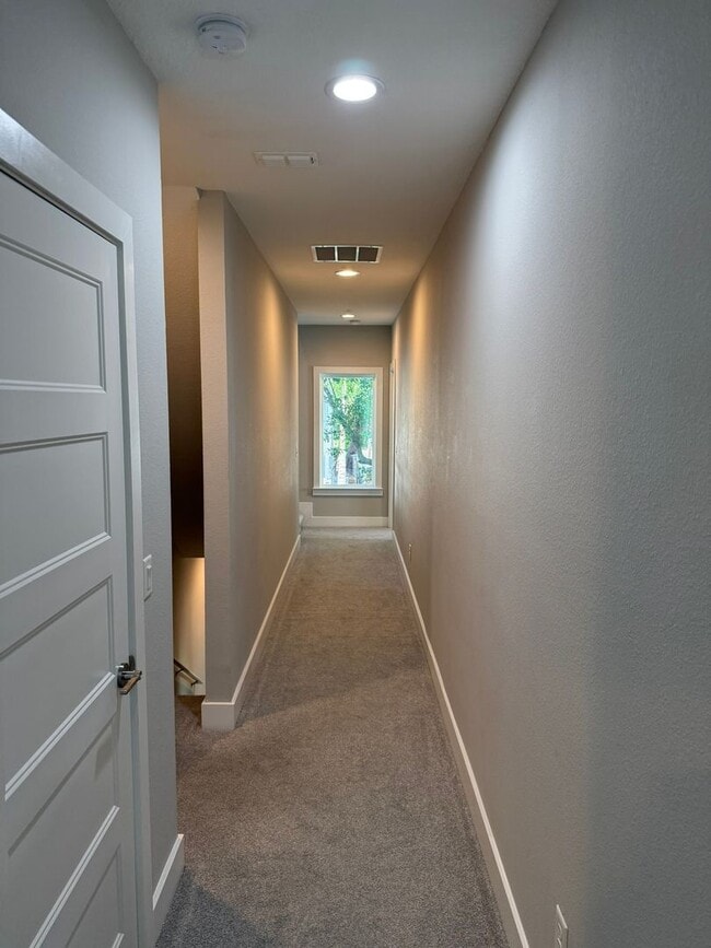 Photo - 521 Peachtree Rd