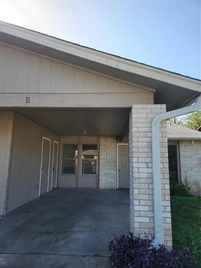 Photo - 905 Fieldwood Dr