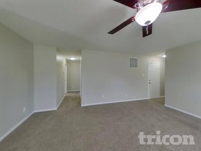 Photo - 2869 Ludwig Dr