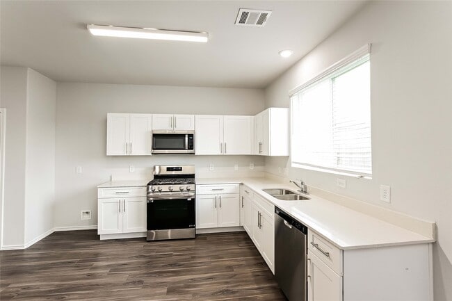 Photo - 18546 Boomi Ravine Trl
