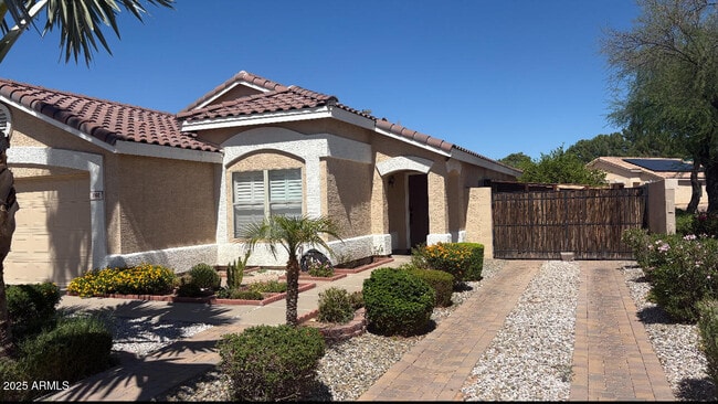 Photo - 1108 E Pinto Dr