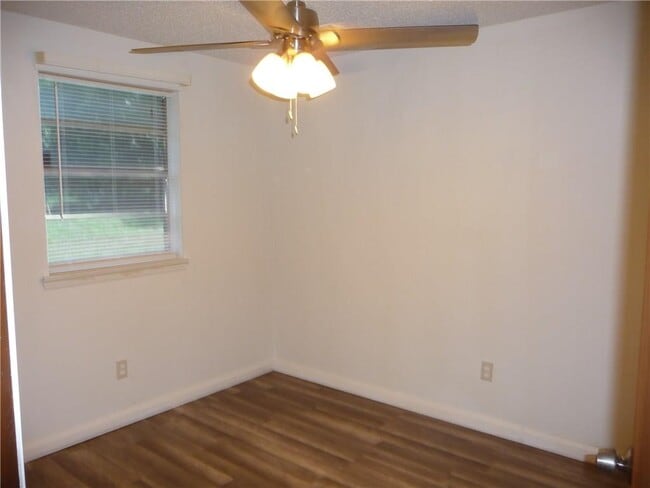 Photo - 4917 S Karen St