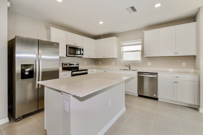 Photo - Redding Pointe