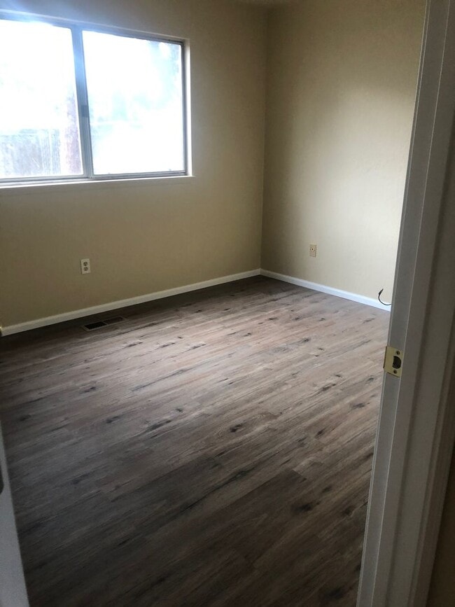 Photo - R202-206 Unit #206