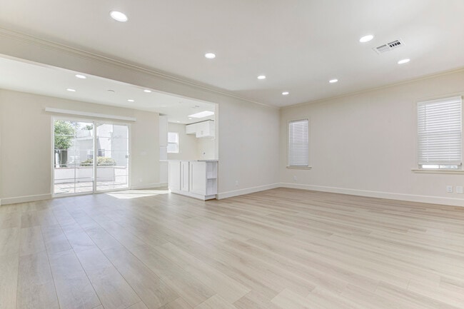 Photo - 5709 Beck Ave