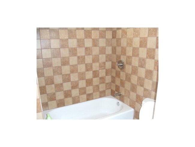 Photo - 407 W 35th St Unidad B