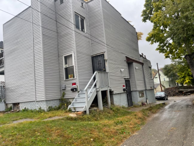 Photo - 1532 Woodland Ave NW Unit 4