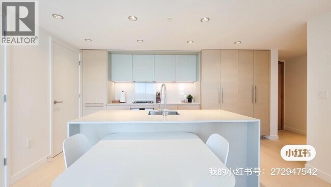 Photo - 1289 Hornby St