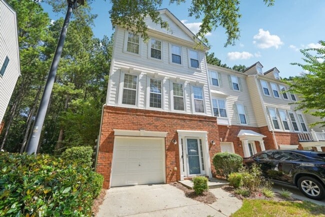 Photo - 3 Bedroom Townhome in the Heart of Dulth