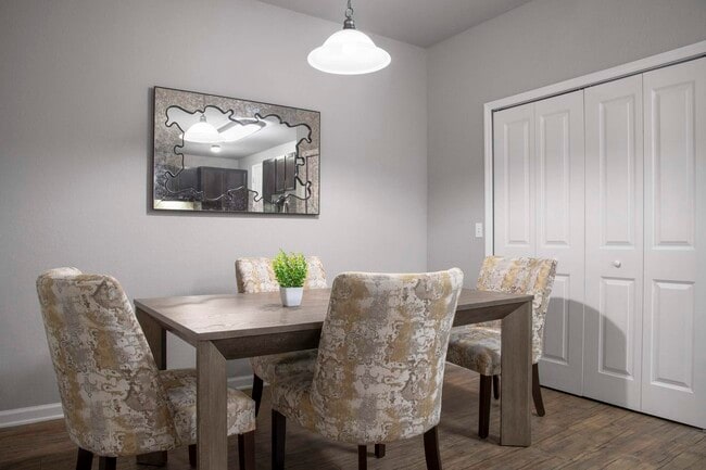 Photo - Charleston on 66th