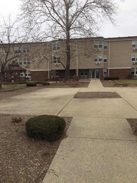 Photo - Spruce Manor Apartments