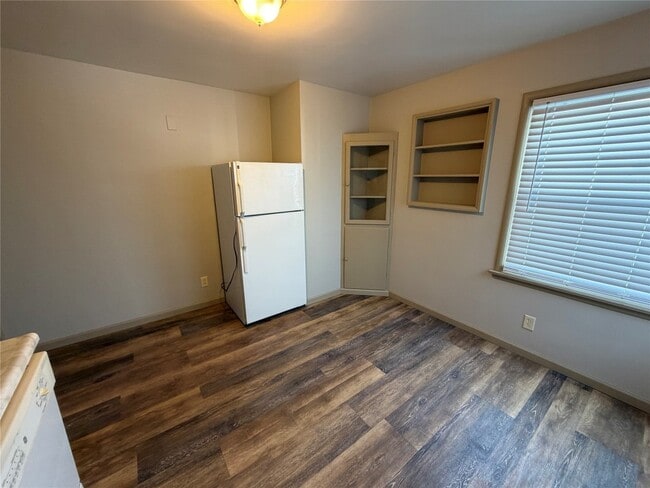 Photo - 3711 Charlotte St