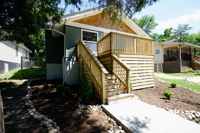 Photo - 2404 Jefferson Ave