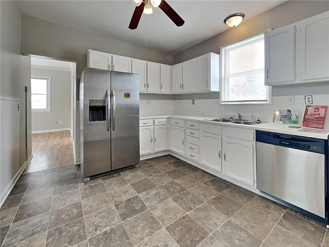 Photo - 52 22nd Ave NE