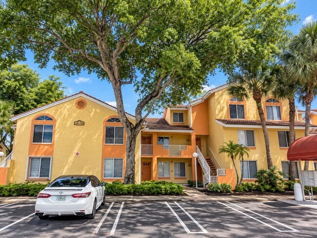 Building Photo - 1172 Coral Club Dr Unit 1172