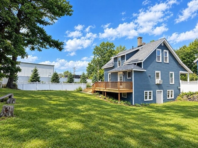 24 Pratts Junction Rd