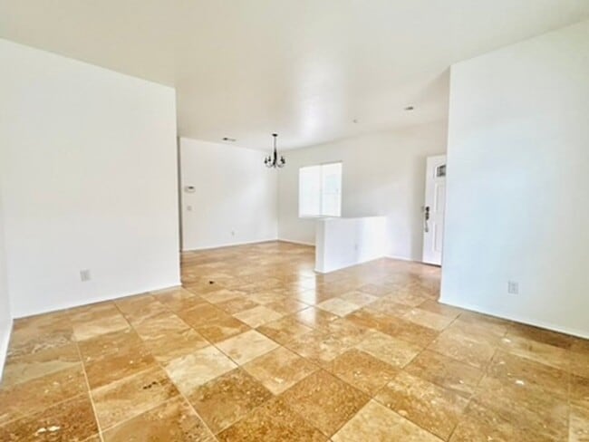 Photo - MOVE-IN READY RENTAL – AVAILABLE NOW!