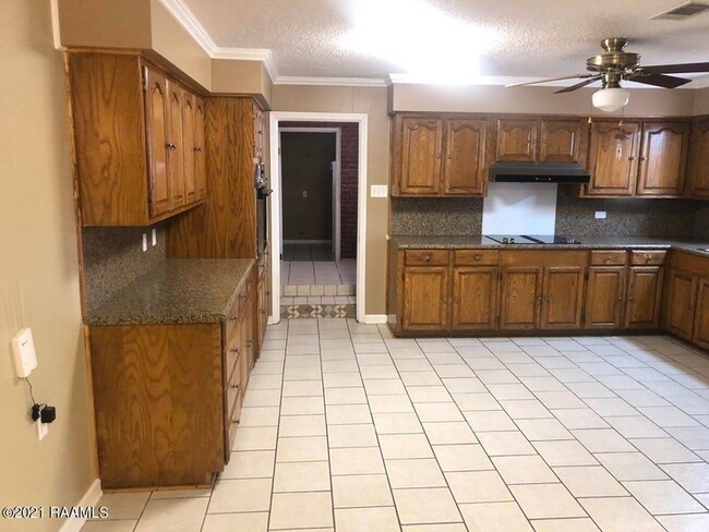 Photo - 2809 S Curtis Dr