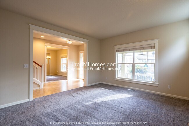 Photo - Charming Oregon City Gem – Home Office, Bo...