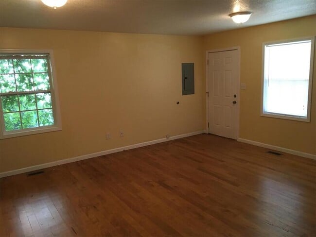 Photo - 444 Beaucatcher Rd