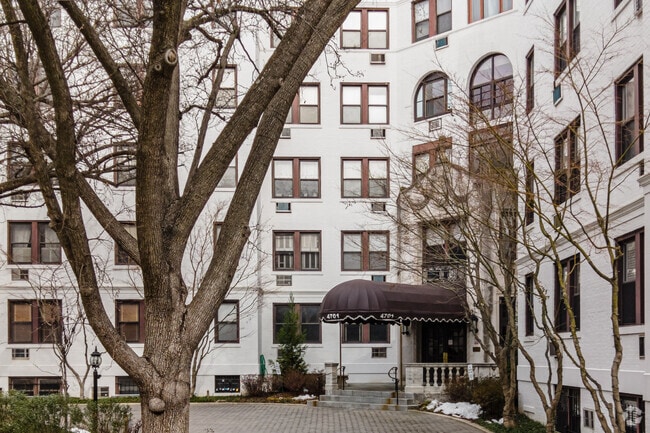 4701 Connecticut Ave NW - Truman House