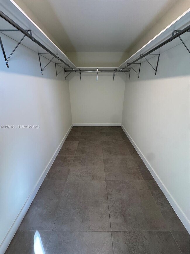 Photo - 16395 Biscayne Blvd Unit PH 2211