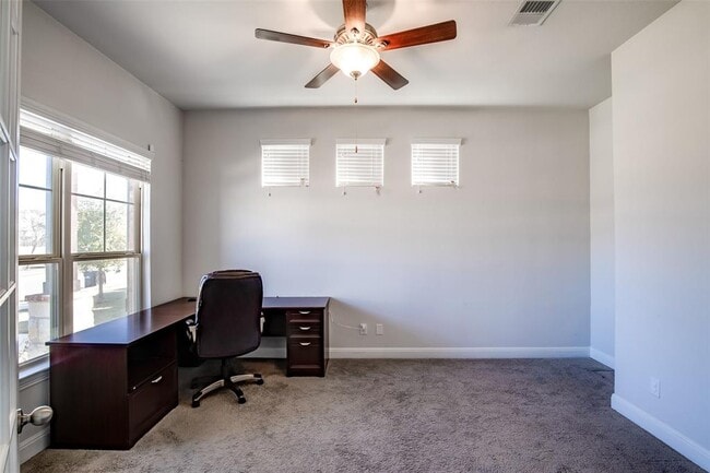 Photo - 2633 Steece Wy