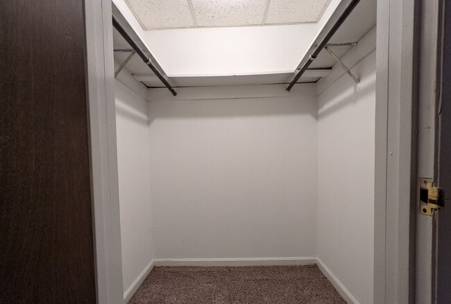 Building Photo - 34 Medfield St Unit 2