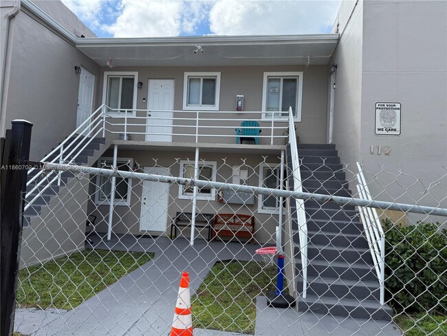 Photo - 172 NW 12th St Unidad 1