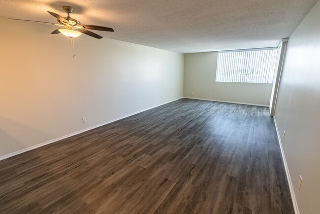 Photo - 4200 S Harbor Blvd Apartments