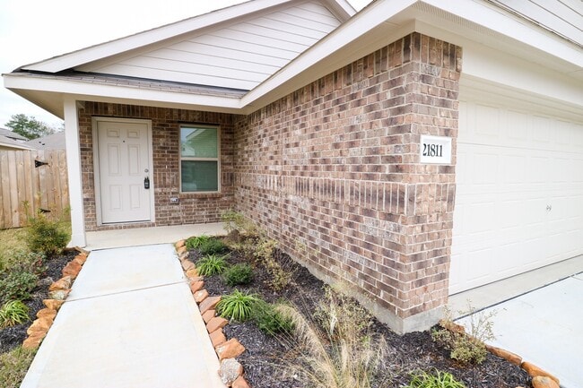 Photo - 21811 Hickory Spgs Ct