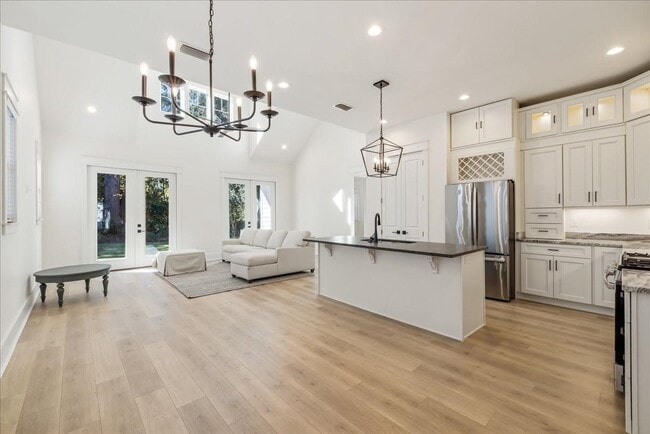 Photo - 4028 Poets Trl