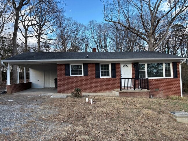 Photo - 3 BED, 1 BATH BRICK HOME LOCATED IN ASHEBORO