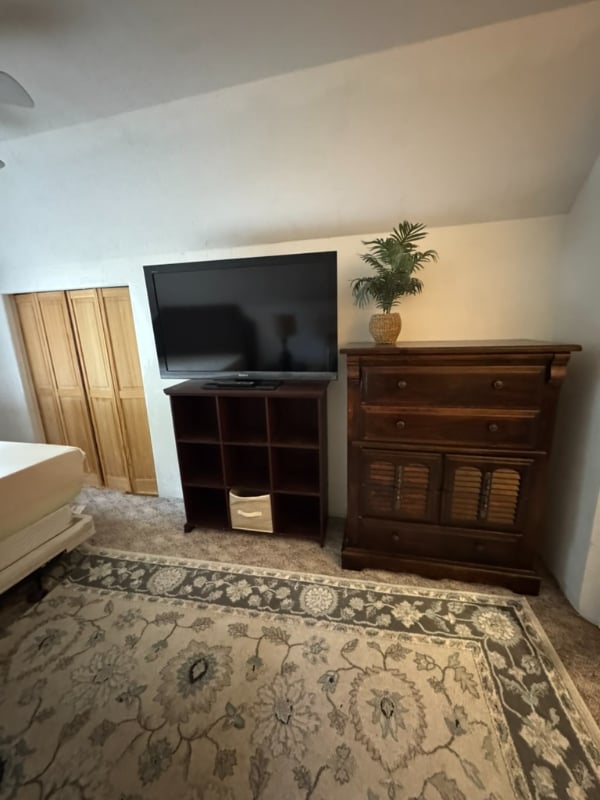 Photo - 433 8th Ave W
