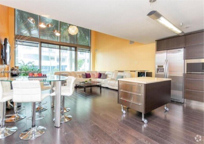 Building Photo - 6000 Collins Ave Unit 146 Rental