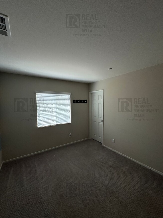Photo - 31372 McKenna Ct