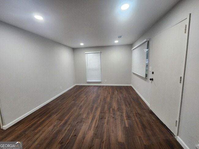Photo - 2939 Gleason Ave